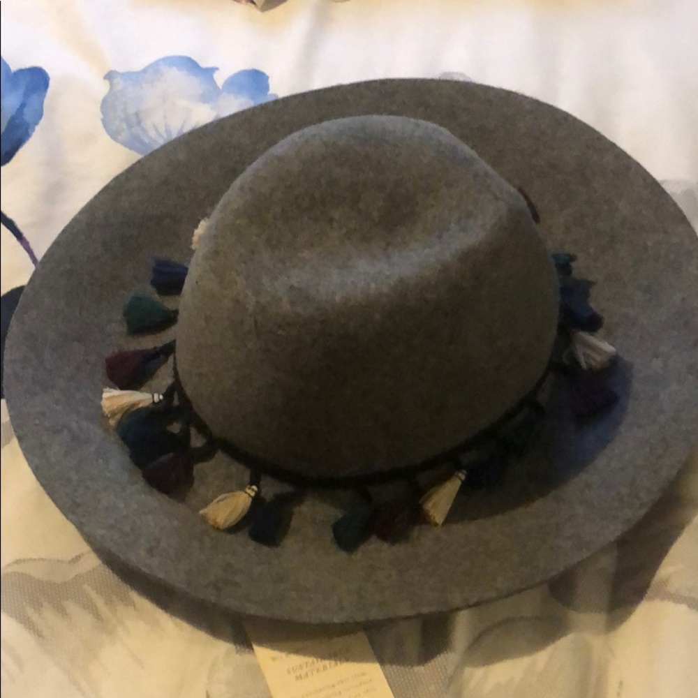 Green Label Hat
